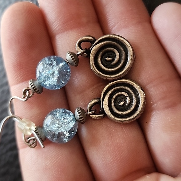 Earrings - Picture 3 of 6